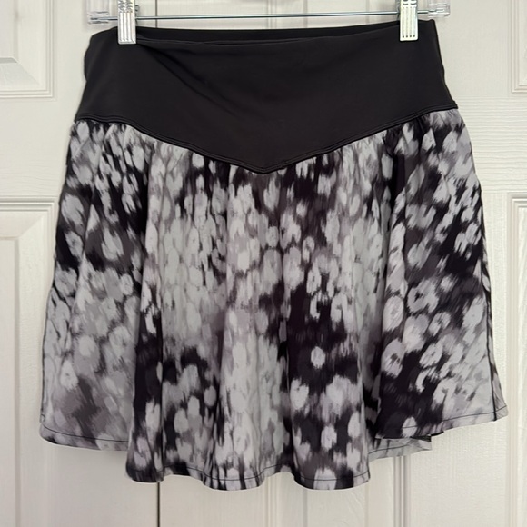 Black and gray skort - Picture 2 of 4